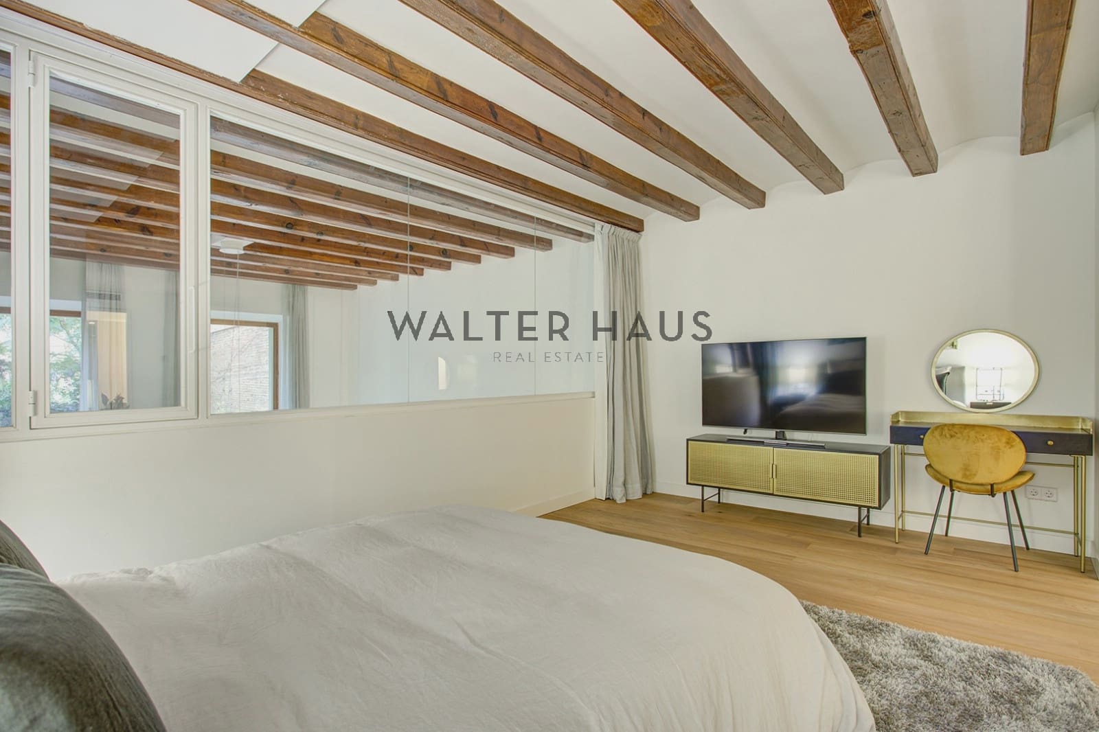 3 bedroom Apartment for sale in Barcelona city - € 2,188,000 (Ref: 8989580)