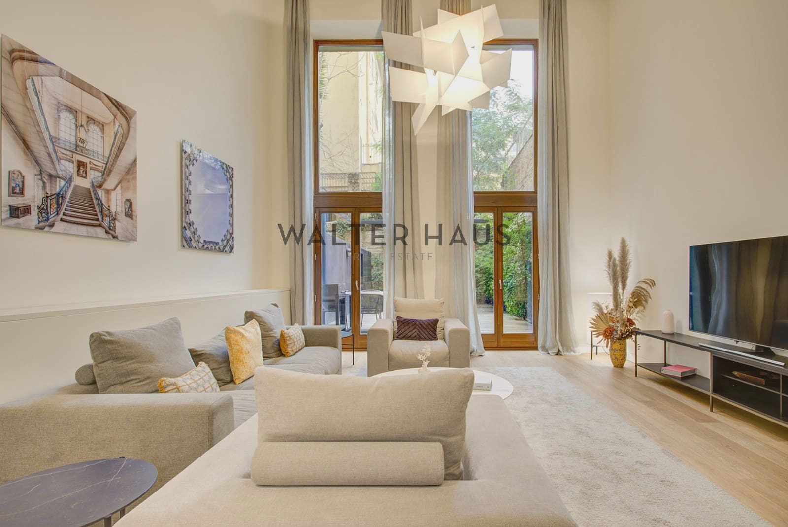 3 bedroom Apartment for sale in Barcelona city - € 2,188,000 (Ref: 8989580)