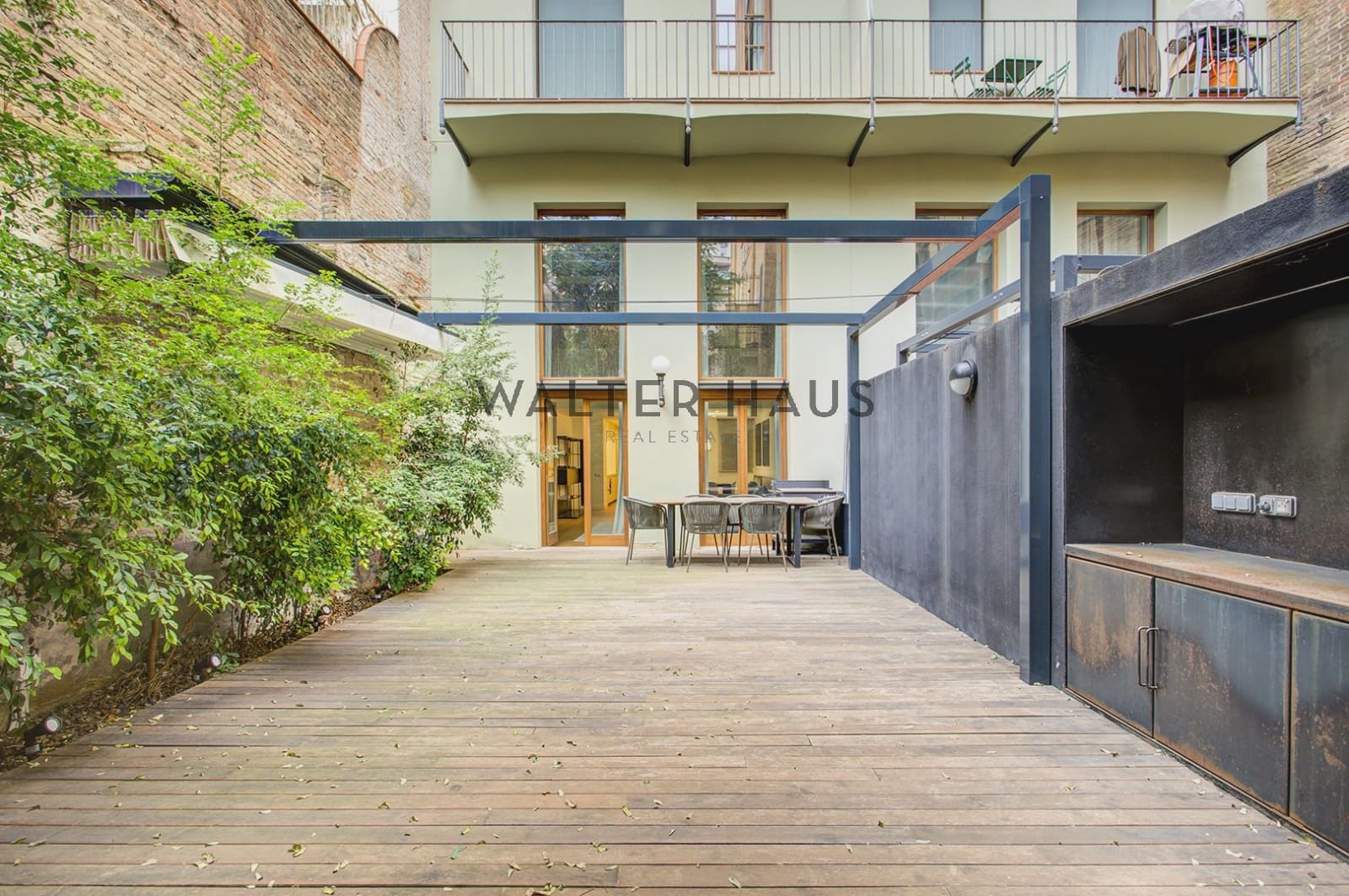 3 bedroom Apartment for sale in Barcelona city - € 2,188,000 (Ref: 8989580)