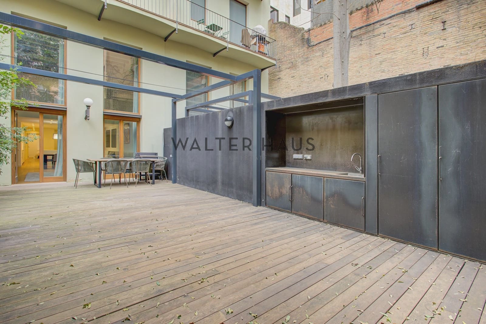 3 bedroom Apartment for sale in Barcelona city - € 2,188,000 (Ref: 8989580)