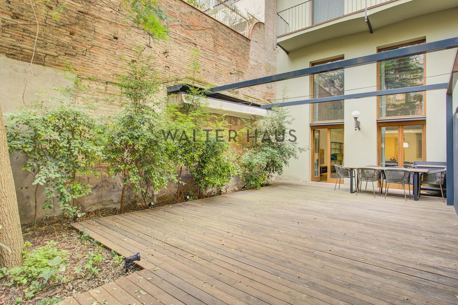 3 bedroom Apartment for sale in Barcelona city - € 2,188,000 (Ref: 8989580)