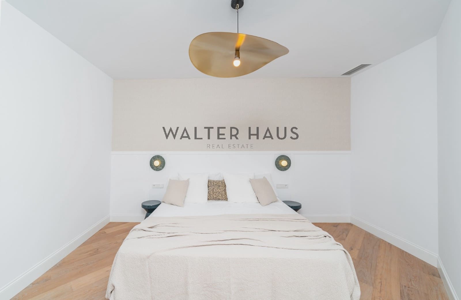 3 soveværelse Lejlighed til salg i Barcelona by - € 1.090.000 (Ref: 8989581)