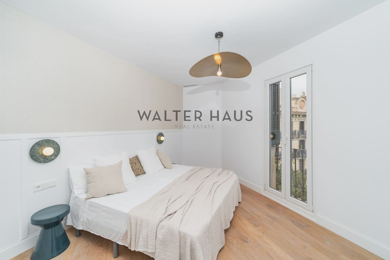 3 soveværelse Lejlighed til salg i Barcelona by - € 1.090.000 (Ref: 8989581)