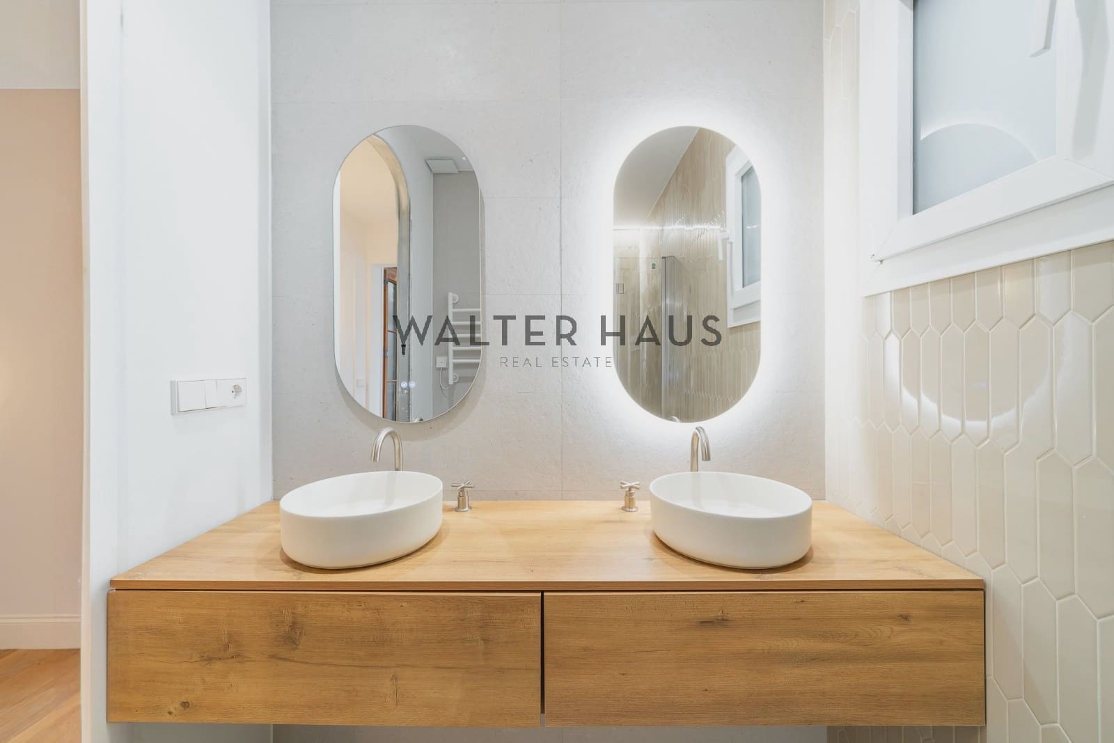 3 soveværelse Lejlighed til salg i Barcelona by - € 1.090.000 (Ref: 8989581)