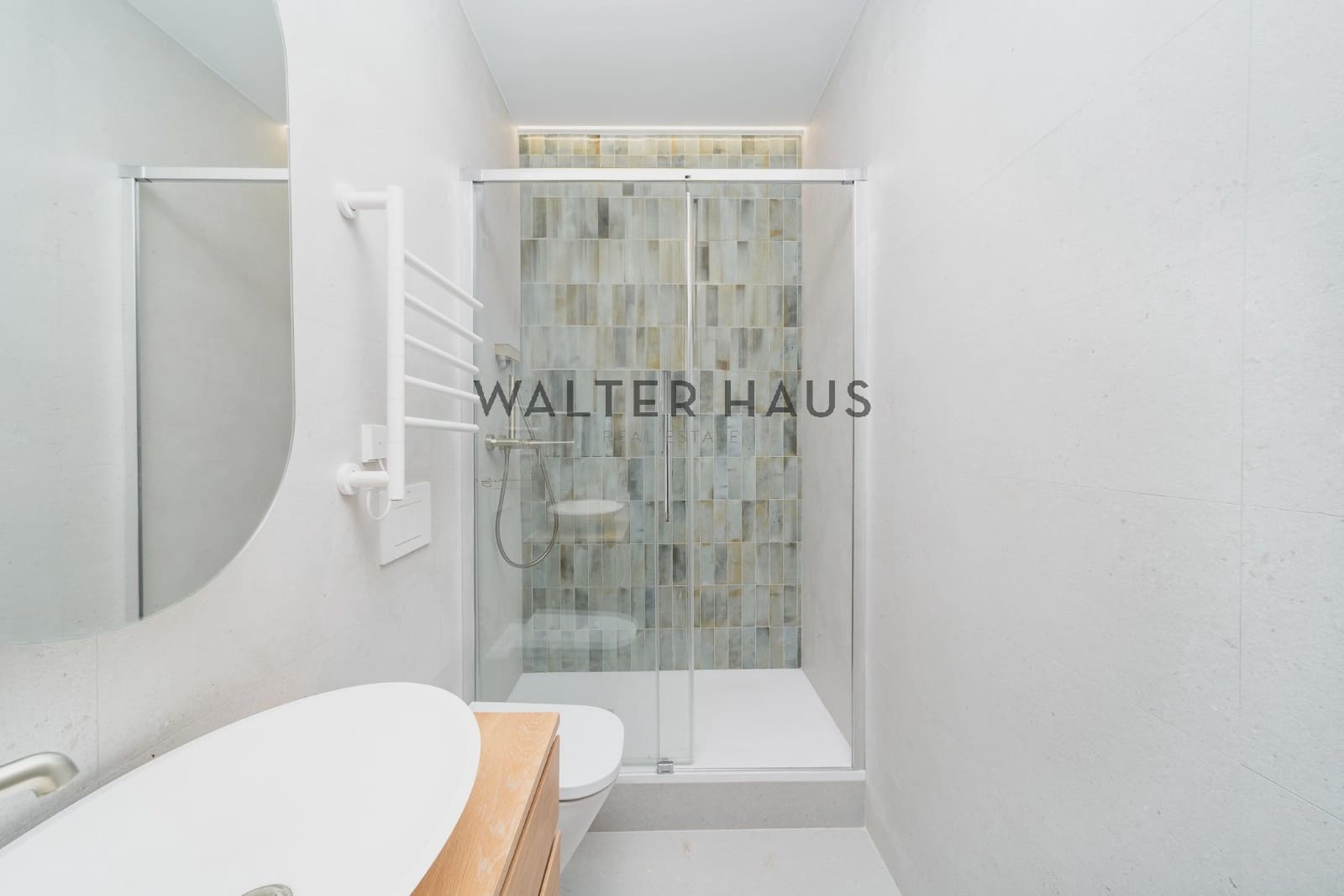 3 soveværelse Lejlighed til salg i Barcelona by - € 1.090.000 (Ref: 8989581)