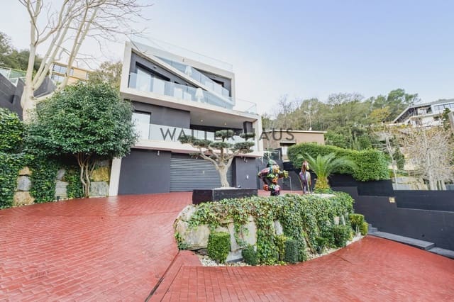 6 bedroom Villa for sale in Les Planes with pool - € 2,550,000 (Ref: 8989583)