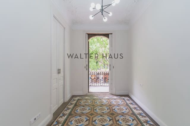 4 bedroom Flat for sale in Sant Antoni, Barcelona city - € 1,650,000 (Ref: 8992358)