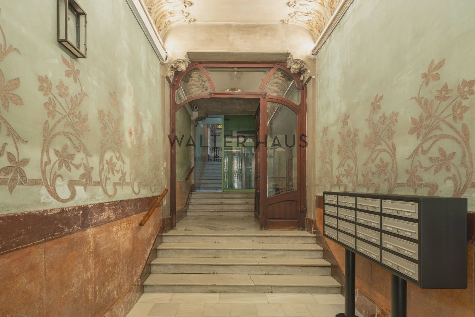 4 bedroom Flat for sale in Barcelona city - € 1,650,000 (Ref: 8992358)