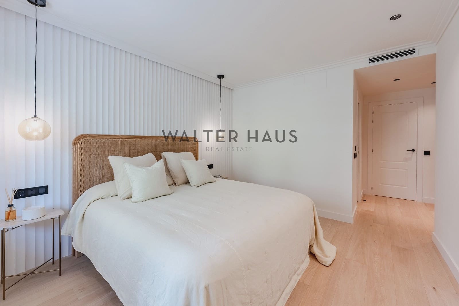 5 bedroom Flat for sale in Barcelona city - € 1,500,000 (Ref: 8993049)