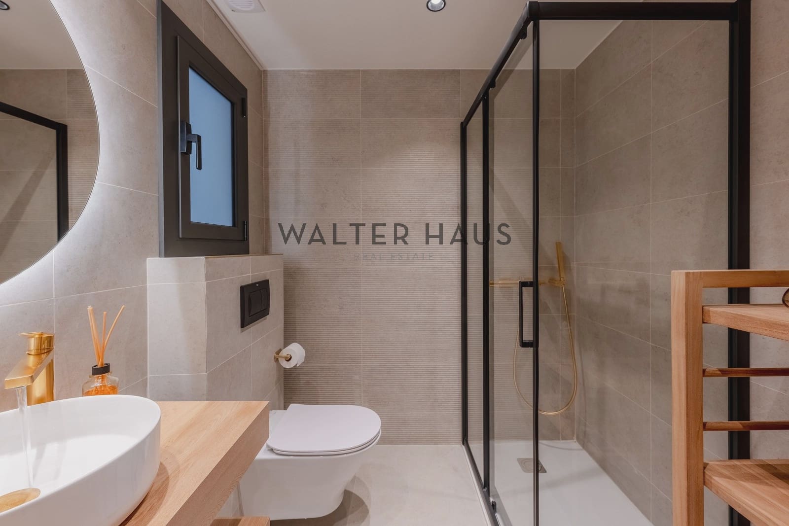 5 bedroom Flat for sale in Barcelona city - € 1,500,000 (Ref: 8993049)