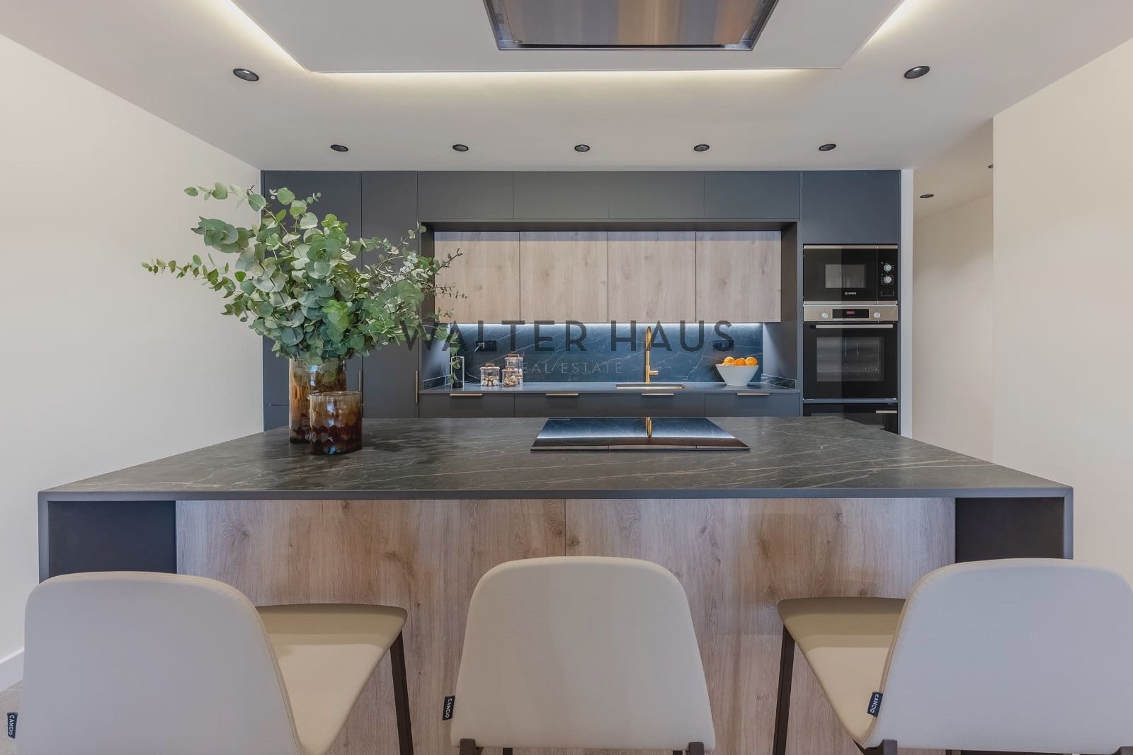 5 bedroom Flat for sale in Barcelona city - € 1,500,000 (Ref: 8993049)