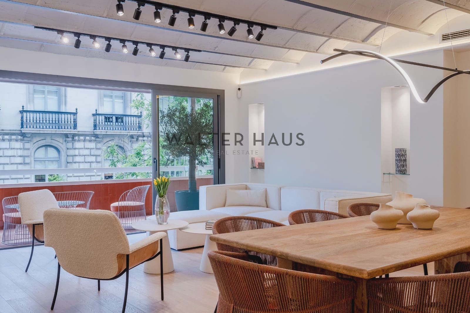 5 bedroom Flat for sale in Barcelona city - € 1,500,000 (Ref: 8993049)