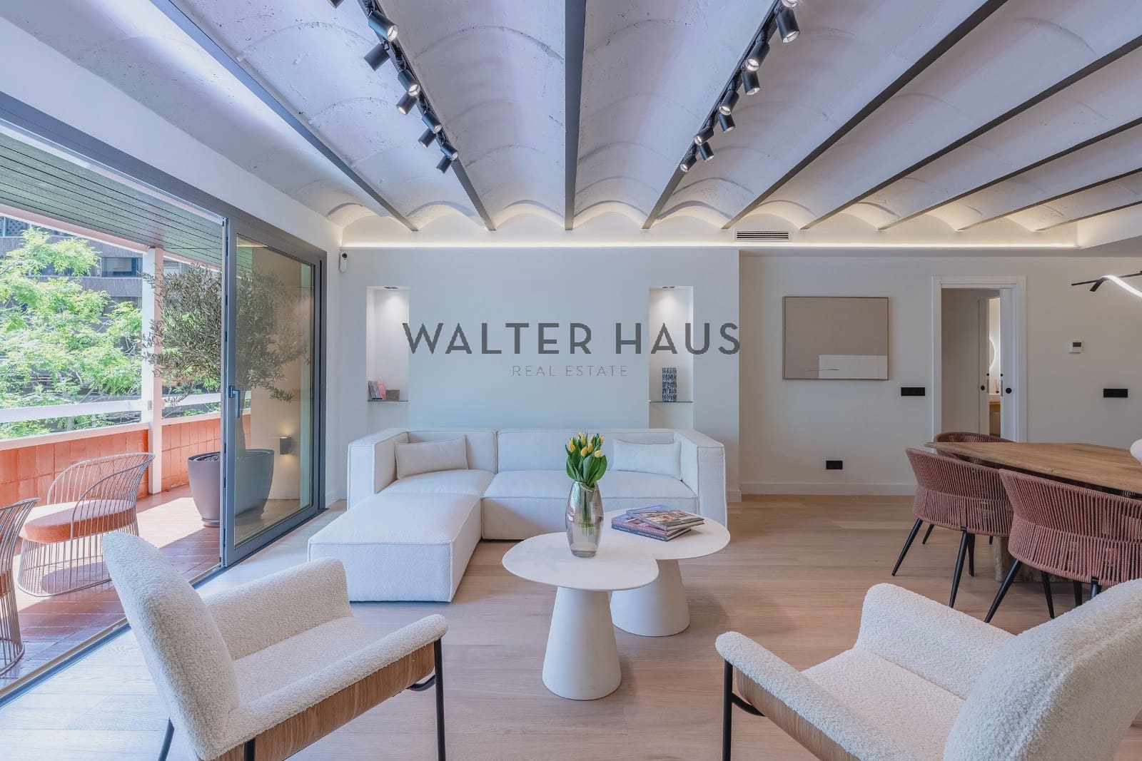 5 bedroom Flat for sale in Barcelona city - € 1,500,000 (Ref: 8993049)