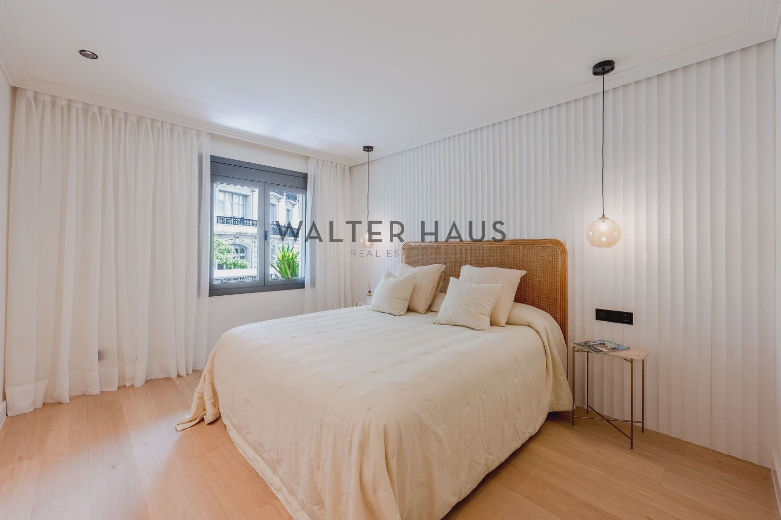 5 bedroom Flat for sale in Barcelona city - € 1,500,000 (Ref: 8993049)