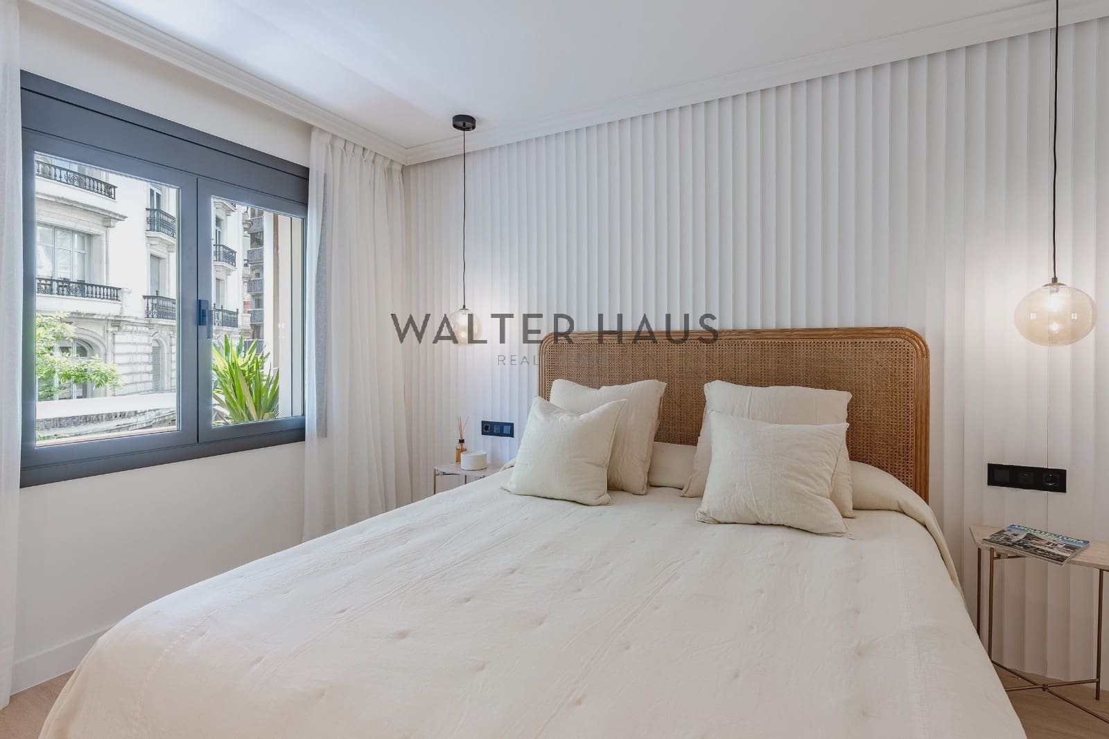 5 bedroom Flat for sale in Barcelona city - € 1,500,000 (Ref: 8993049)