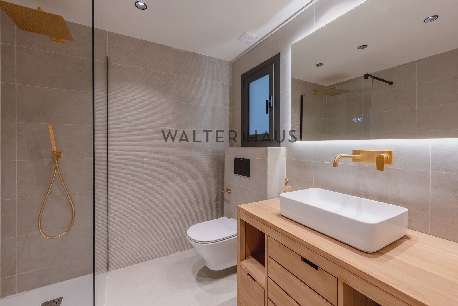 5 bedroom Flat for sale in Barcelona city - € 1,500,000 (Ref: 8993049)