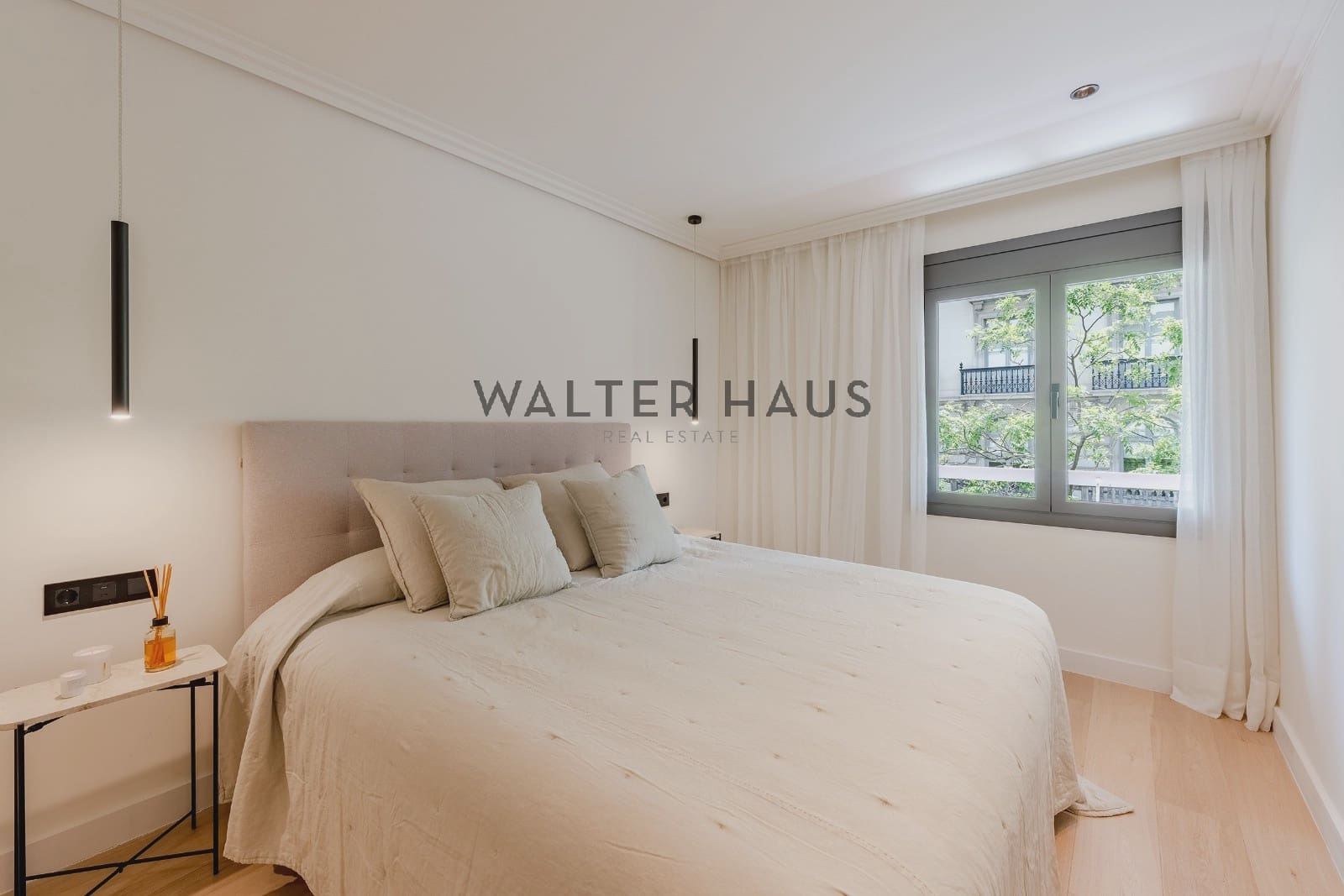 5 bedroom Flat for sale in Barcelona city - € 1,500,000 (Ref: 8993049)