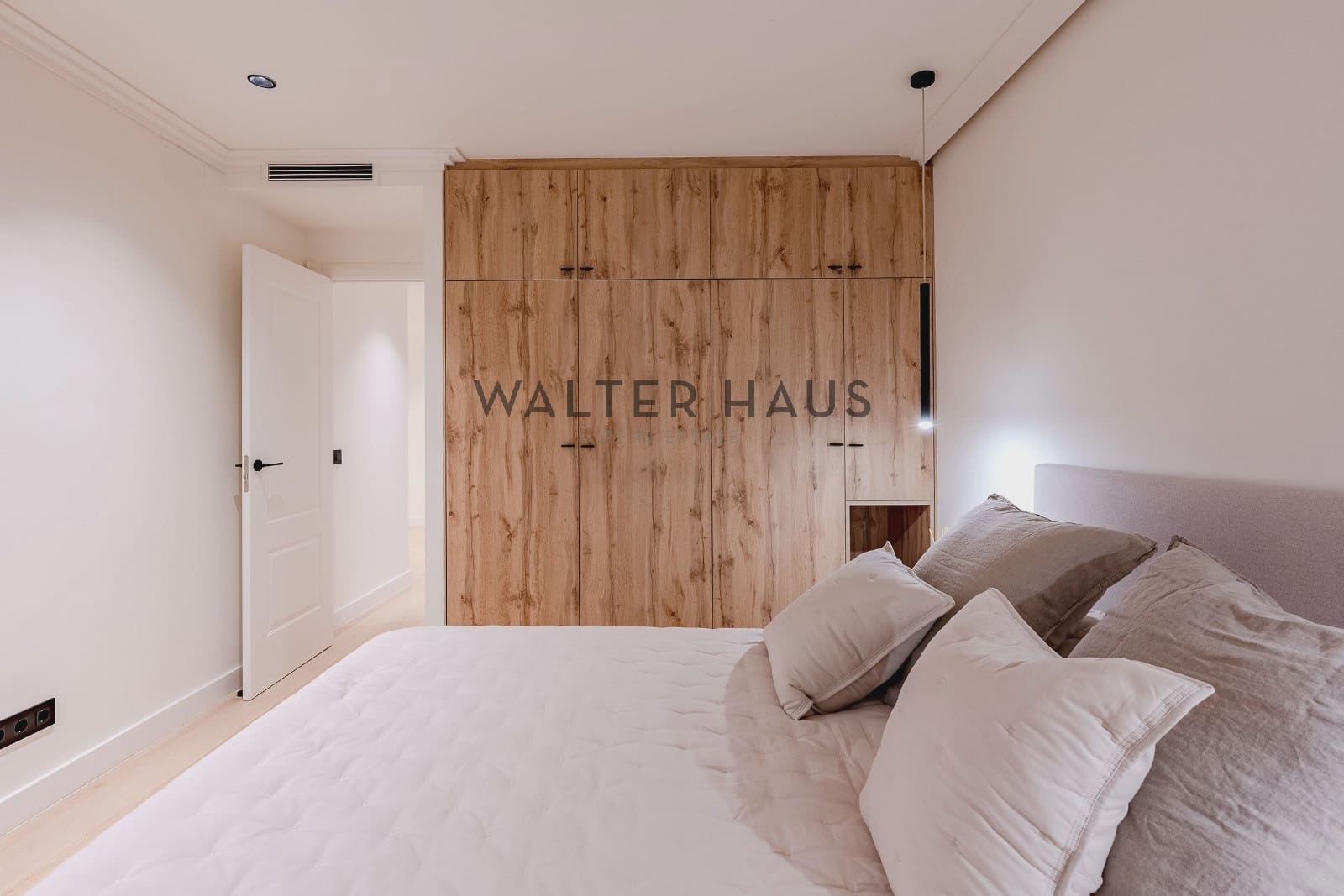 5 bedroom Flat for sale in Barcelona city - € 1,500,000 (Ref: 8993049)