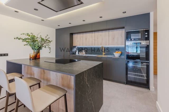 5 bedroom Flat for sale in Sant Gervasi - Galvany, Barcelona city - € 1,500,000 (Ref: 8993049)