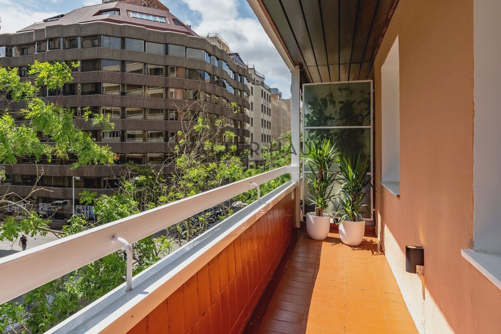 5 bedroom Flat for sale in Barcelona city - € 1,500,000 (Ref: 8993049)