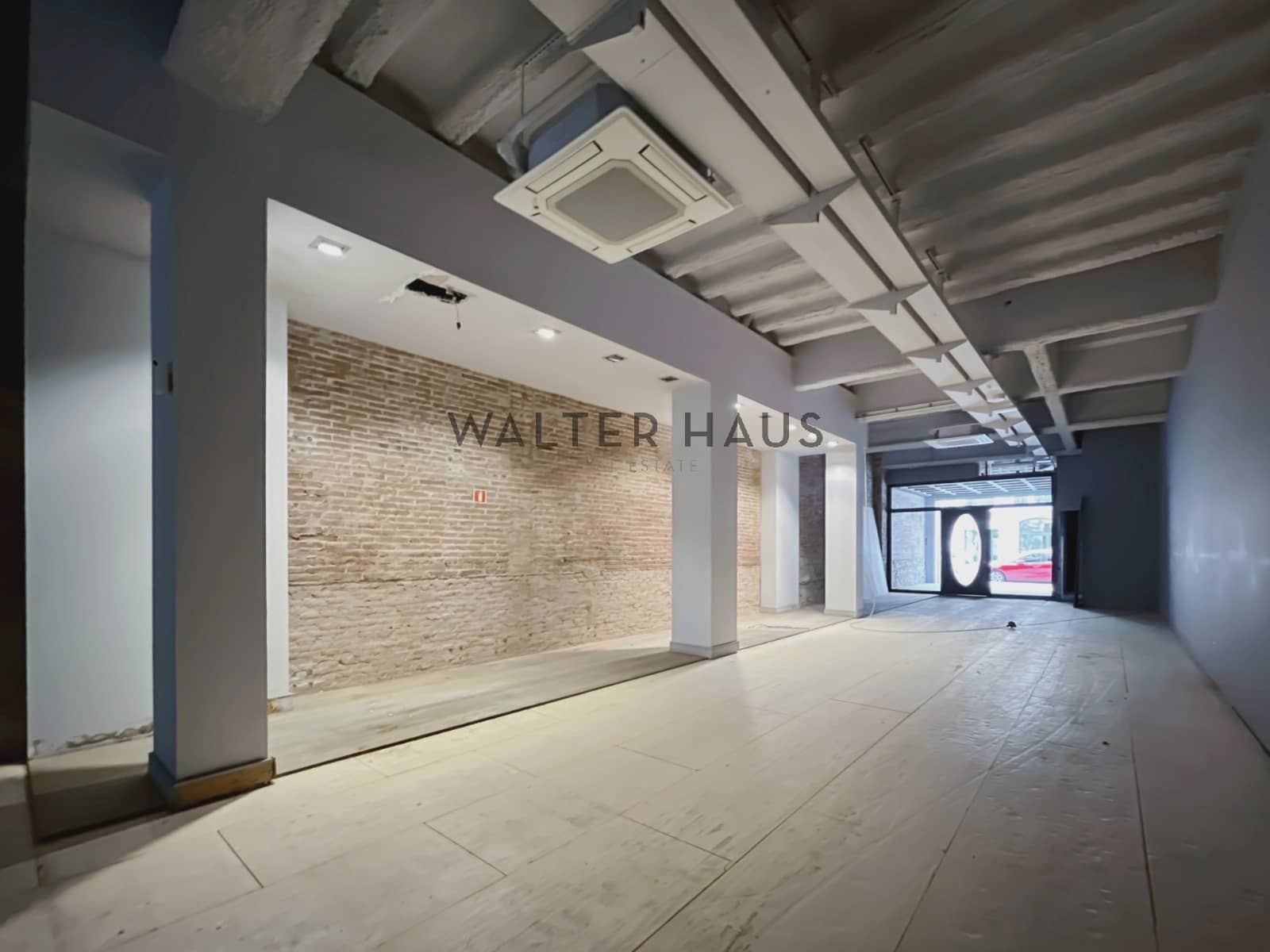 Gewerbe zu vermieten in Barcelona Stadt - 7.900 € (Ref: 9013106)