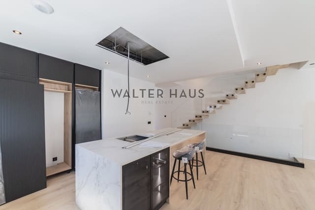 3 bedroom Villa for sale in Madrid city with pool - € 1,598,000 (Ref: 9013108)