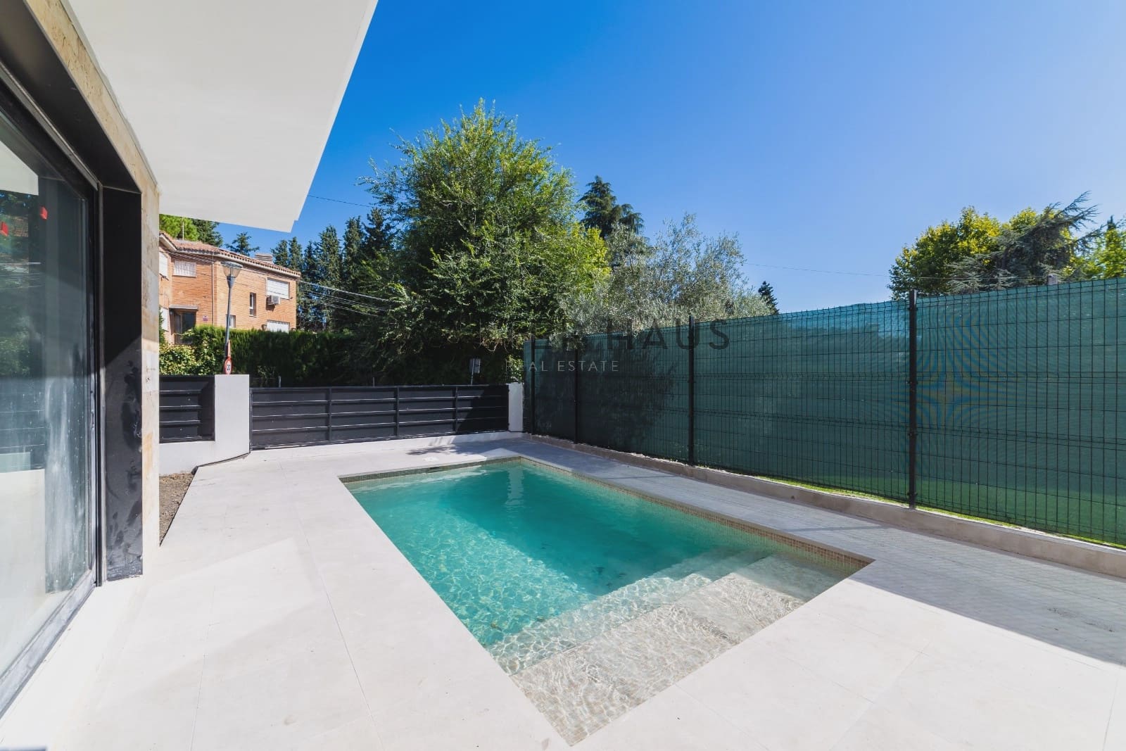 3 soverom Villa til salgs i Madrid by med svømmebasseng - € 1 598 000 (Ref: 9013108)