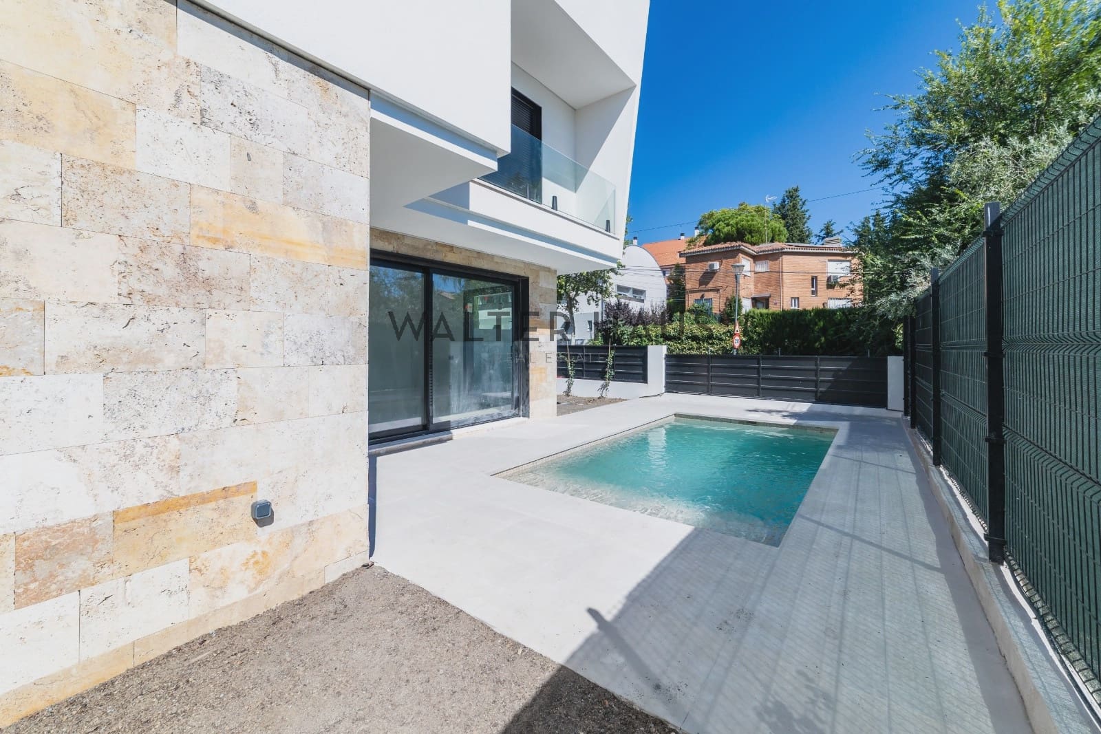 3 soverom Villa til salgs i Madrid by med svømmebasseng - € 1 598 000 (Ref: 9013108)