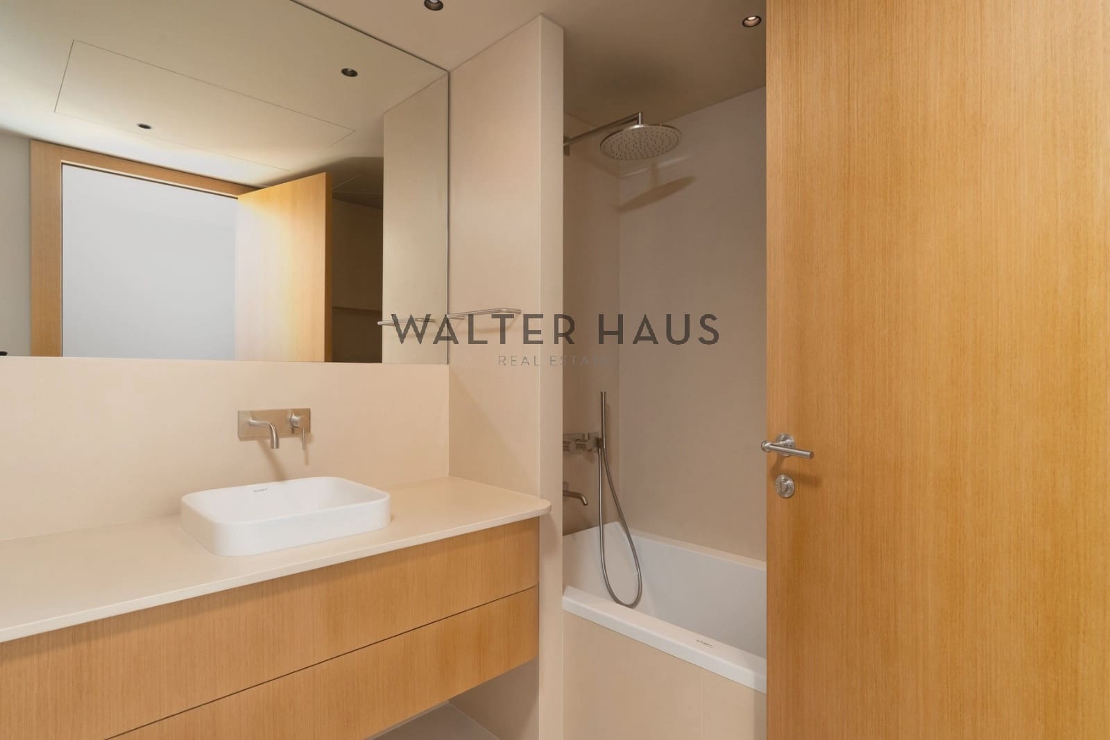 4 soveværelse Lejlighed til salg i Barcelona by med swimmingpool - € 1.773.000 (Ref: 9015483)