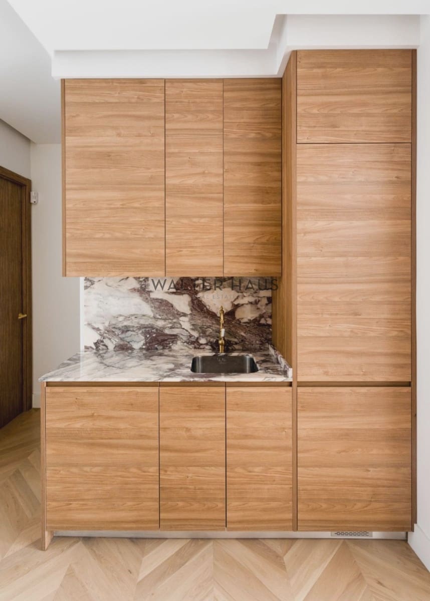 2 soveværelse Lejlighed til salg i Madrid by med swimmingpool - € 790.000 (Ref: 9019554)