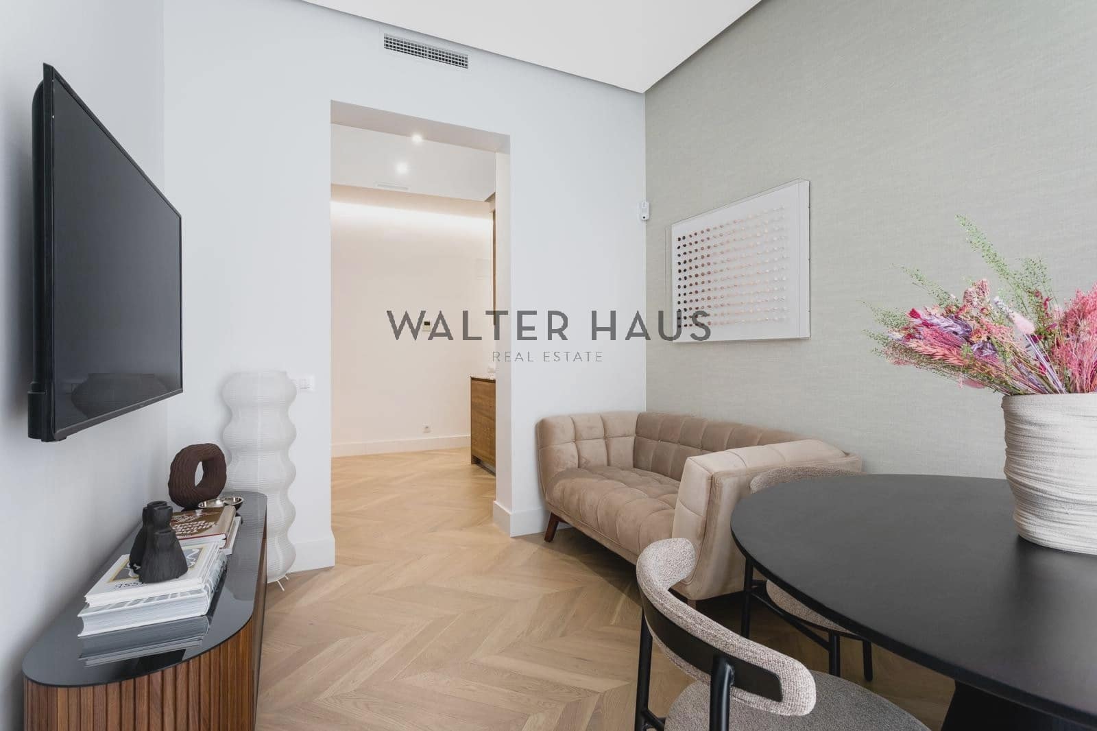 2 soveværelse Lejlighed til salg i Madrid by med swimmingpool - € 790.000 (Ref: 9019554)