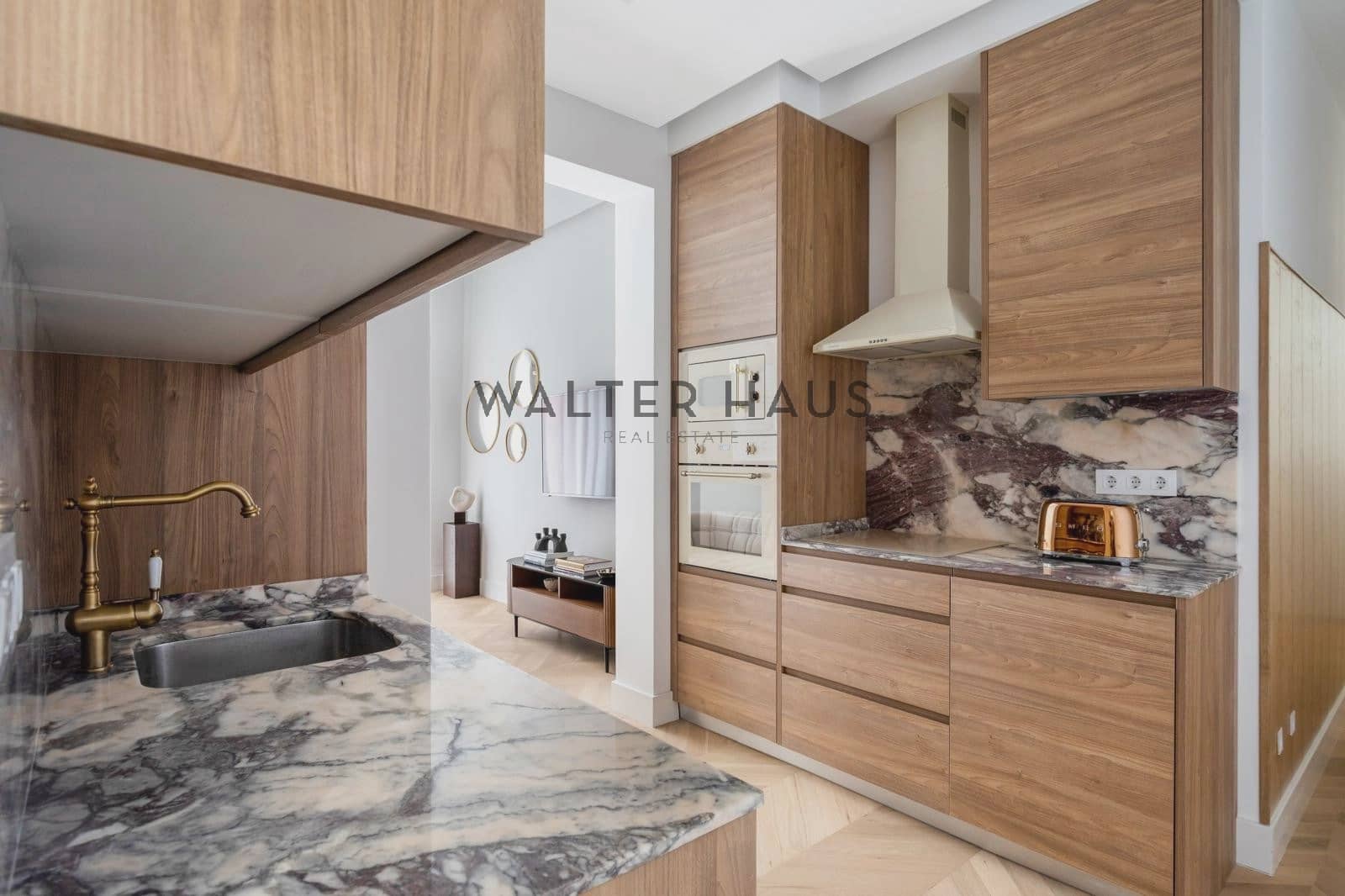 2 soveværelse Lejlighed til salg i Madrid by med swimmingpool - € 790.000 (Ref: 9019554)