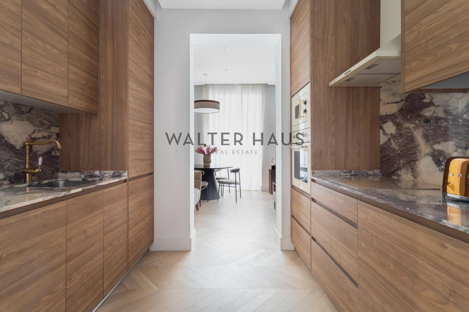 2 soveværelse Lejlighed til salg i Madrid by med swimmingpool - € 790.000 (Ref: 9019554)