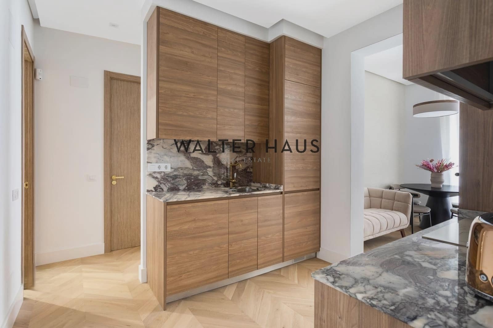 2 soveværelse Lejlighed til salg i Madrid by med swimmingpool - € 790.000 (Ref: 9019554)