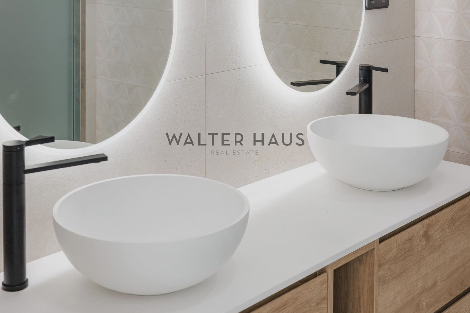 4 soveværelse Villa til salg i S'Agaro med swimmingpool - € 1.295.000 (Ref: 9035641)