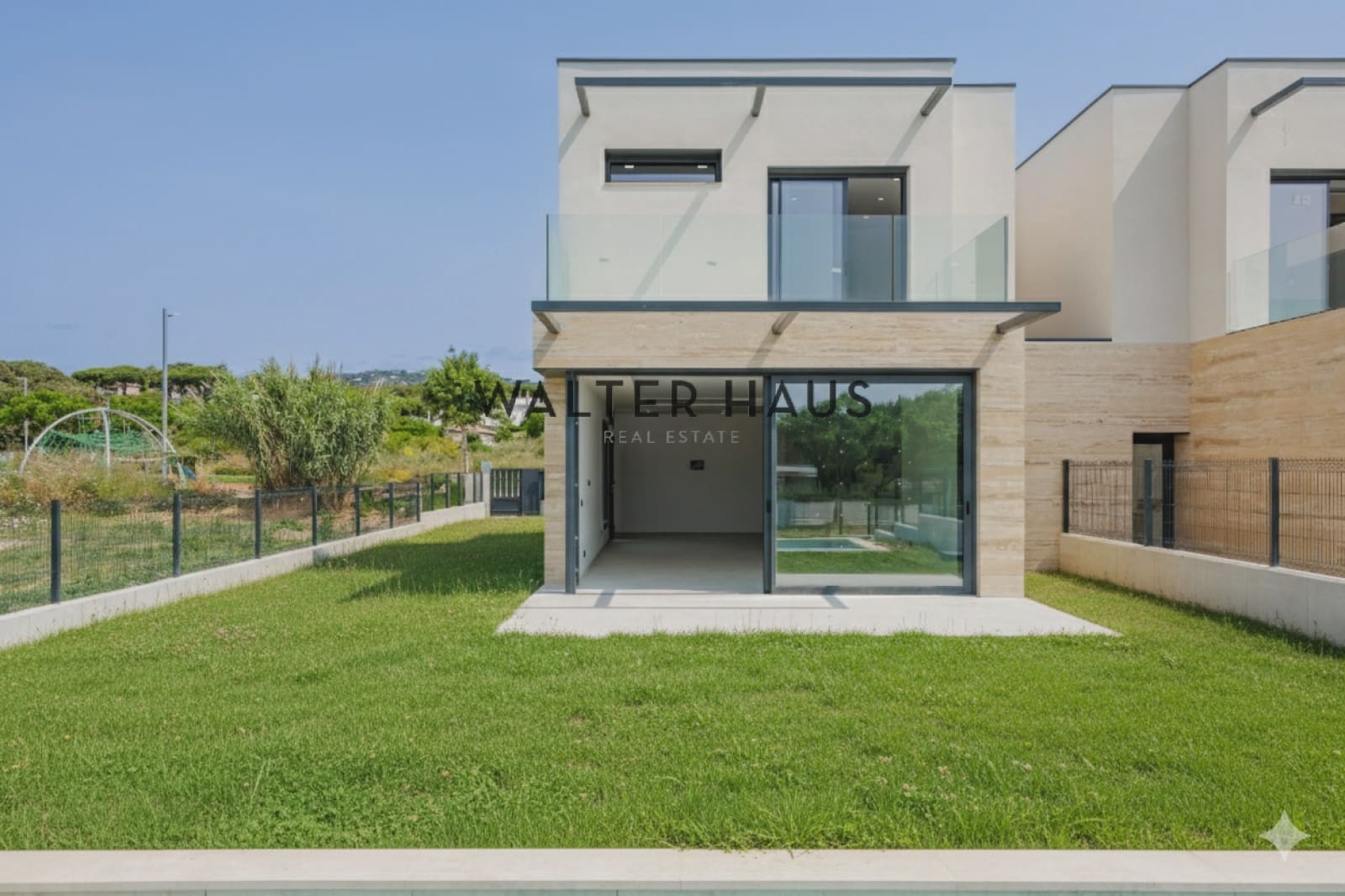 4 soveværelse Villa til salg i S'Agaro med swimmingpool - € 1.295.000 (Ref: 9035641)