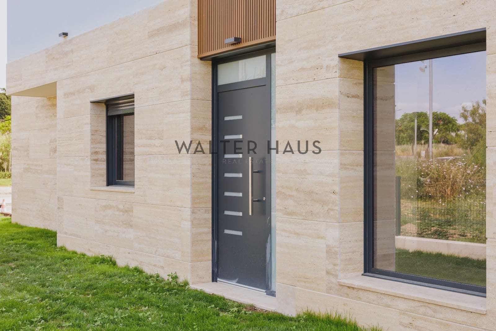 4 soveværelse Villa til salg i S'Agaro med swimmingpool - € 1.295.000 (Ref: 9035641)