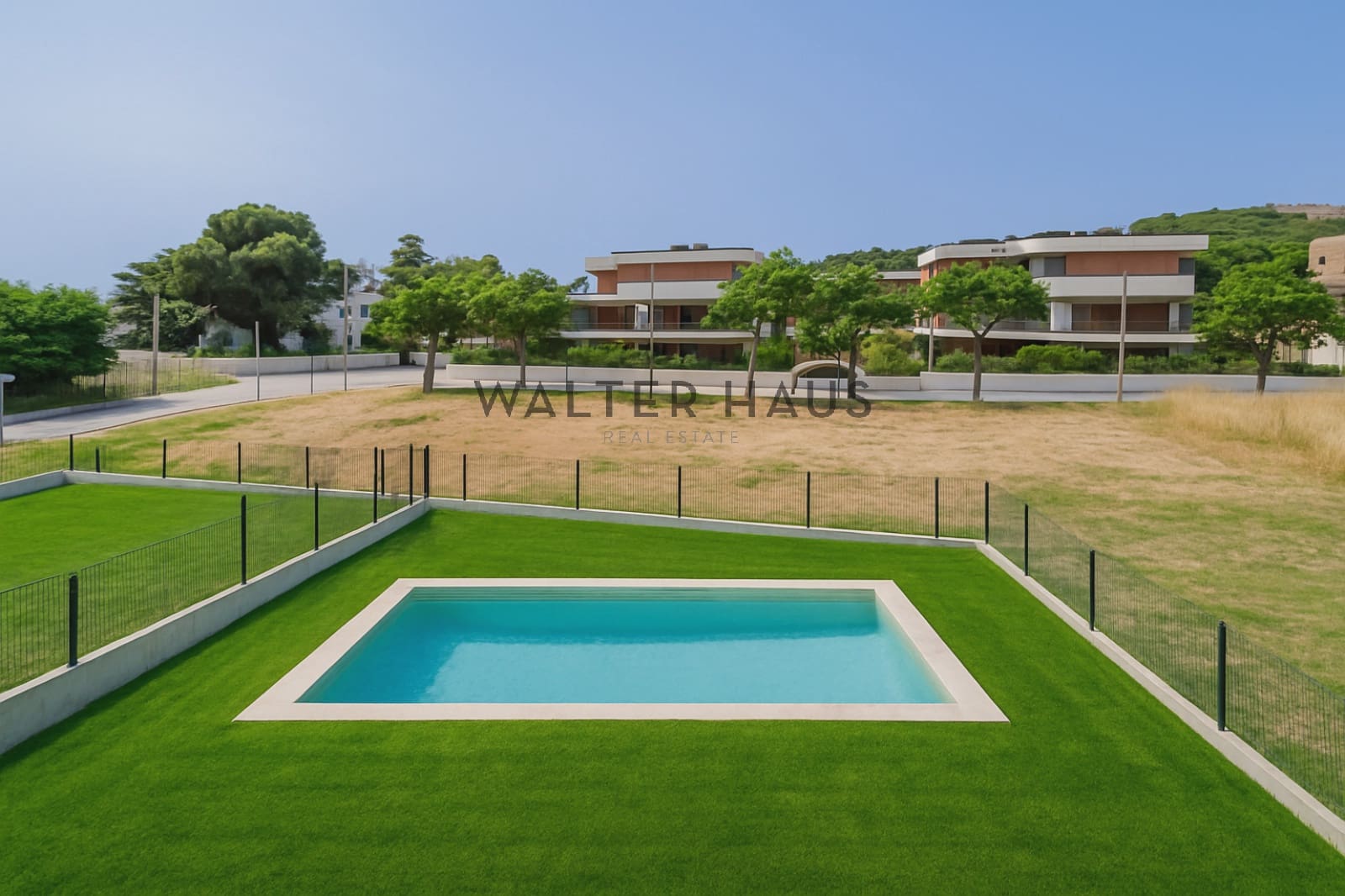 4 soveværelse Villa til salg i S'Agaro med swimmingpool - € 1.295.000 (Ref: 9035641)