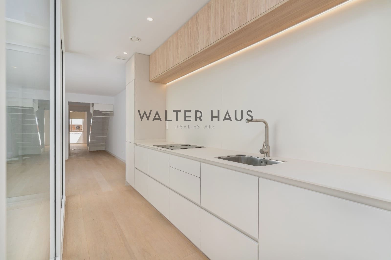 3 soveværelse Penthouse til salg i Barcelona by - € 890.000 (Ref: 9035642)