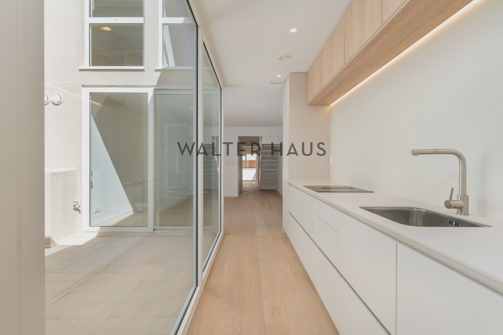 3 soveværelse Penthouse til salg i Barcelona by - € 890.000 (Ref: 9035642)