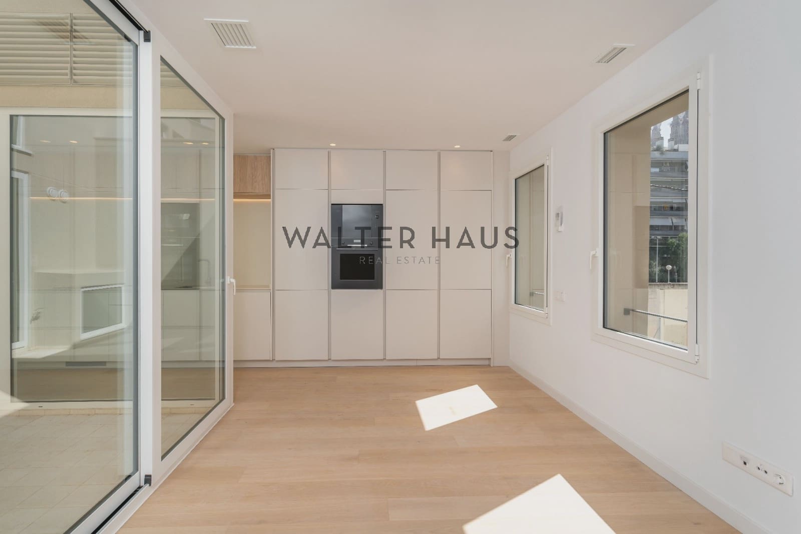 3 soveværelse Penthouse til salg i Barcelona by - € 890.000 (Ref: 9035642)