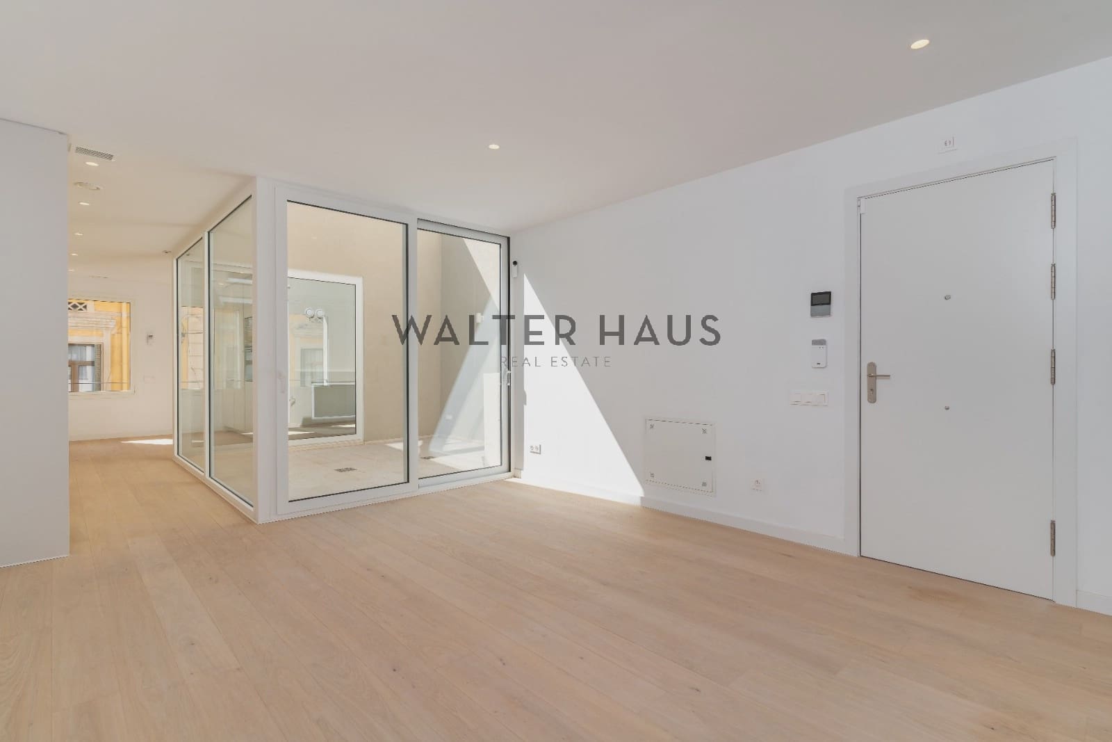 3 soveværelse Penthouse til salg i Barcelona by - € 890.000 (Ref: 9035642)