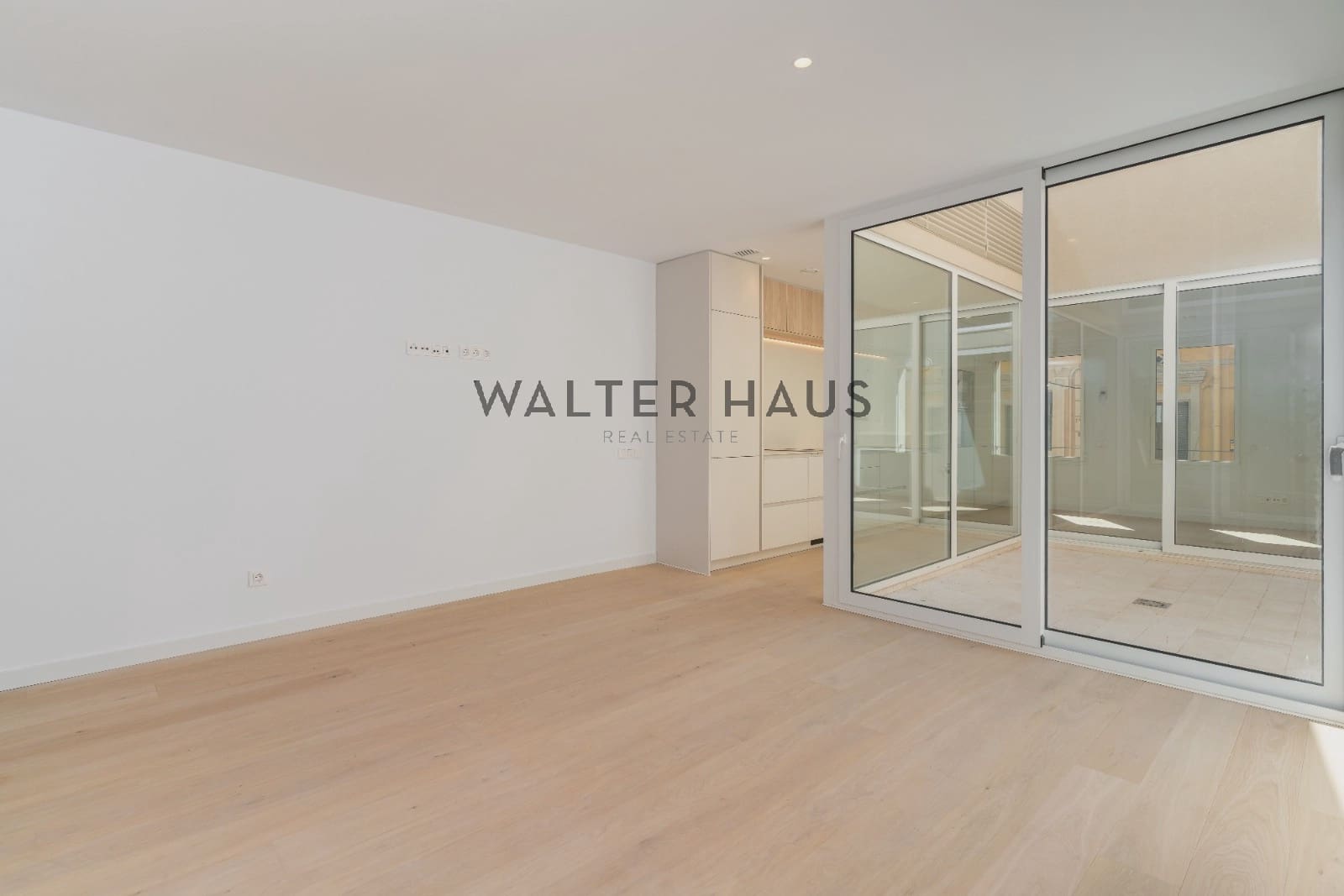 3 soveværelse Penthouse til salg i Barcelona by - € 890.000 (Ref: 9035642)