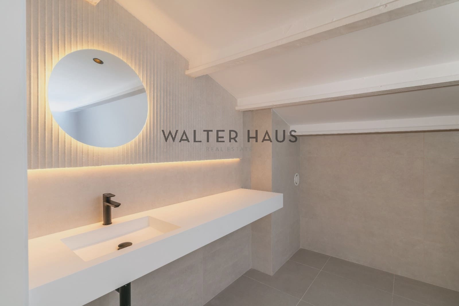 3 soveværelse Penthouse til salg i Barcelona by - € 890.000 (Ref: 9035642)