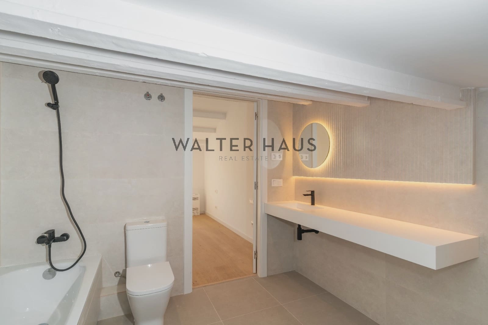 3 soveværelse Penthouse til salg i Barcelona by - € 890.000 (Ref: 9035642)