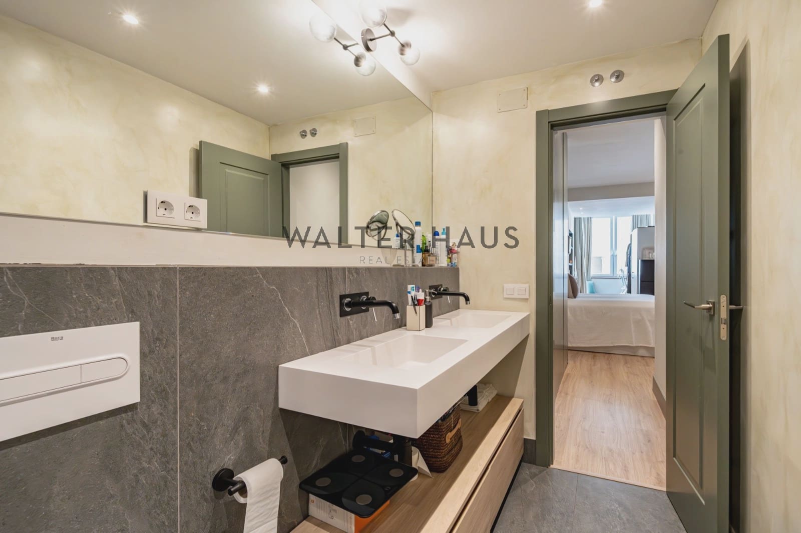 3 soveværelse Lejlighed til salg i Madrid by - € 1.195.000 (Ref: 9036081)