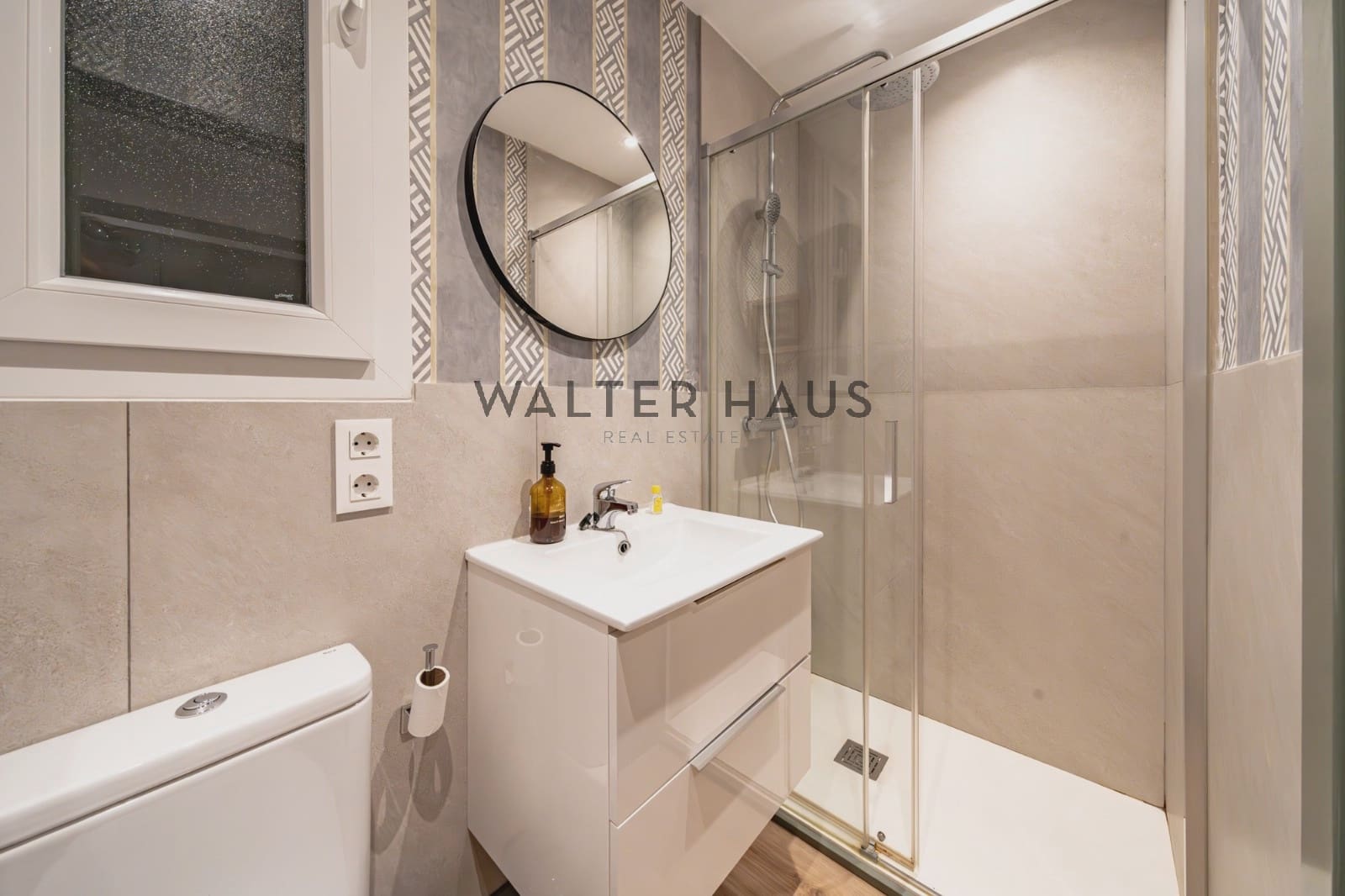 3 soveværelse Lejlighed til salg i Madrid by - € 1.195.000 (Ref: 9036081)