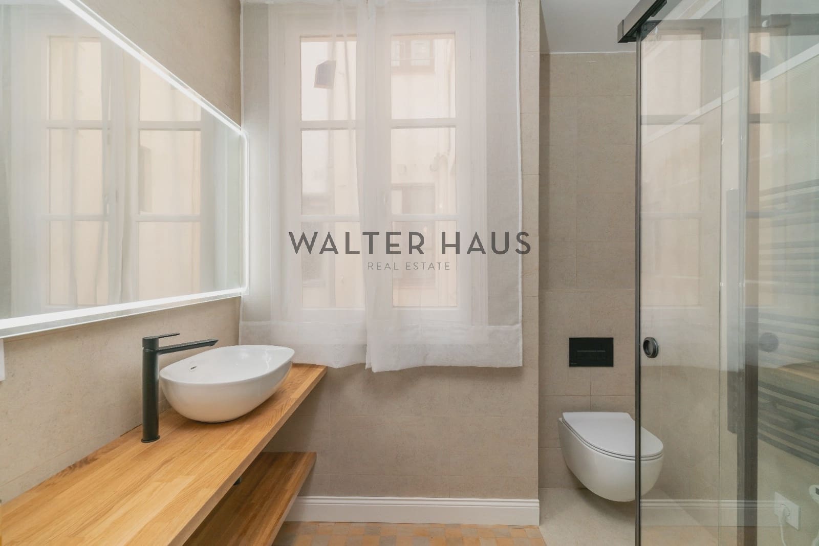 3 soveværelse Lejlighed til salg i Barcelona by - € 1.250.000 (Ref: 9044788)