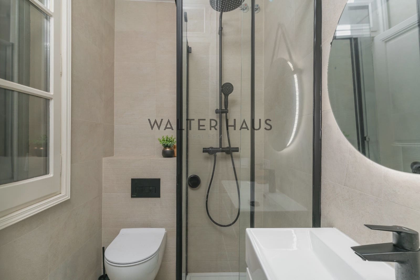 3 soveværelse Lejlighed til salg i Barcelona by - € 1.250.000 (Ref: 9044788)