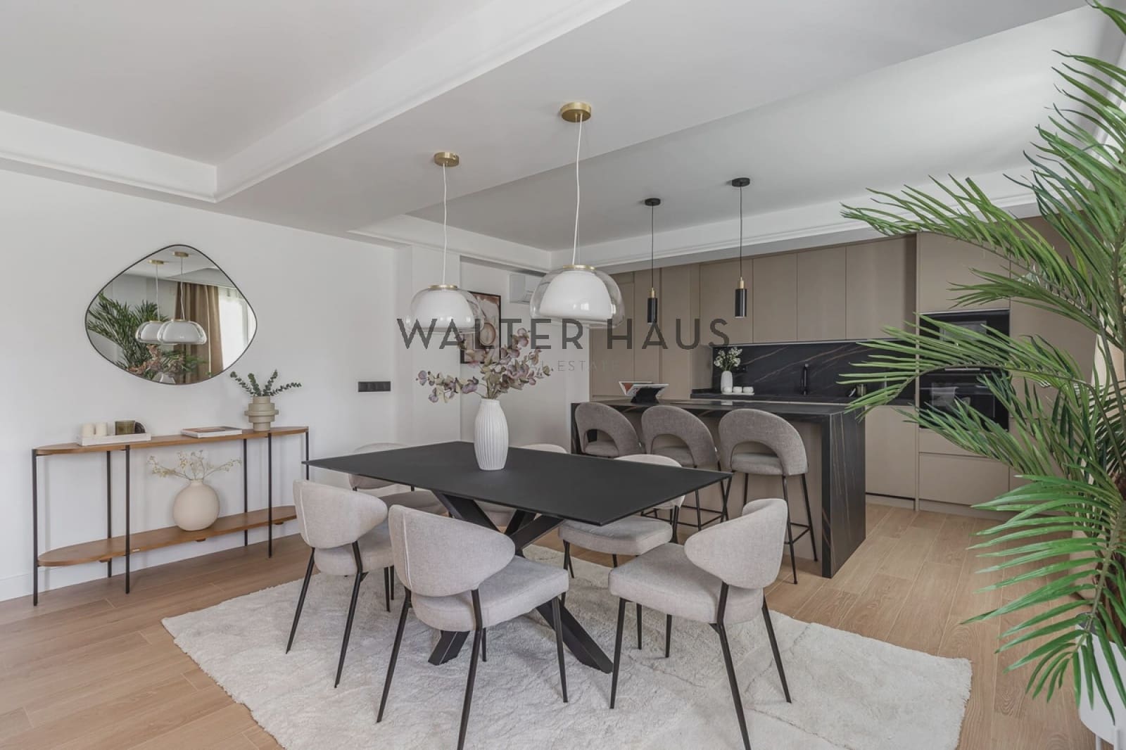 3 soveværelse Lejlighed til salg i Madrid by - € 1.390.000 (Ref: 9050145)